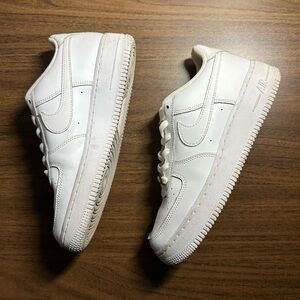 White Air Force 1 Lows. Lightly worn